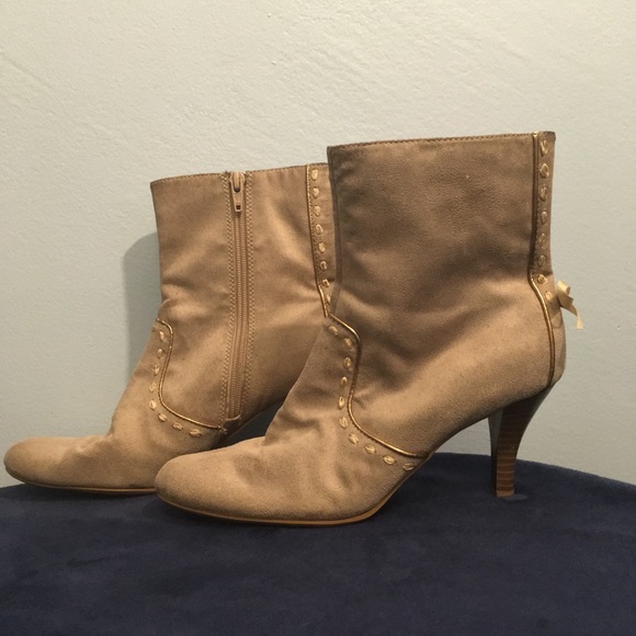 Predictions Tan Size 6.5 Suede Boots - Picture 8 of 8